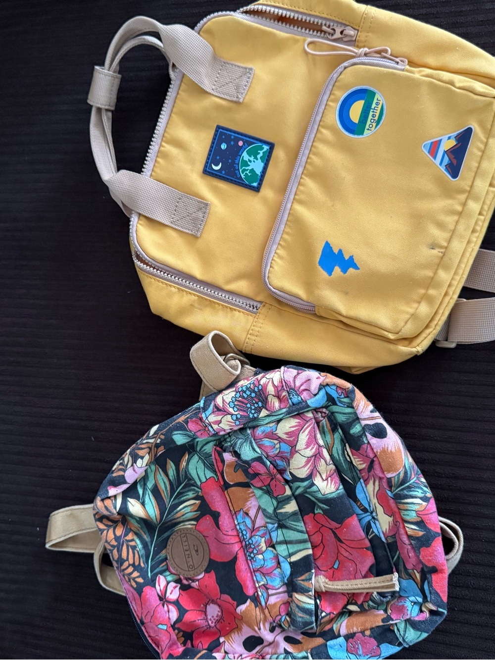 Yellow Kids Backpack with Fun Badges (target) - mini backpack (O’Neill)